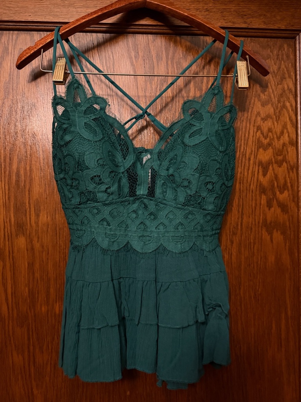Zenana Outfitters Green Lace Tiered Tank Top